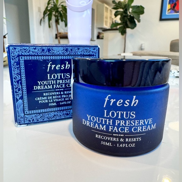 *BRAND NEW* Fresh Lotus Youth Preserve Dream Face Cream (50ML) - Picture 1 of 7